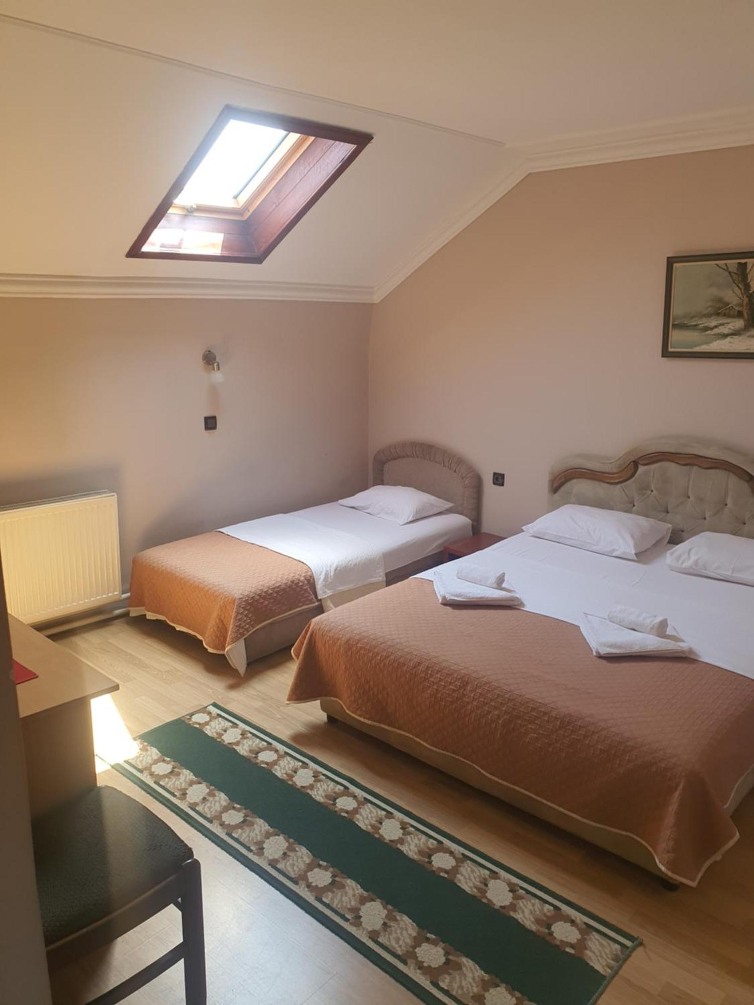 Guest House Vila Bor 노비사드 외부 사진